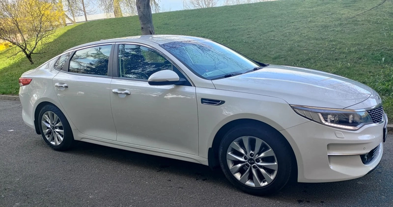 Kia Optima cena 36850 przebieg: 297000, rok produkcji 2016 z Warszawa małe 742